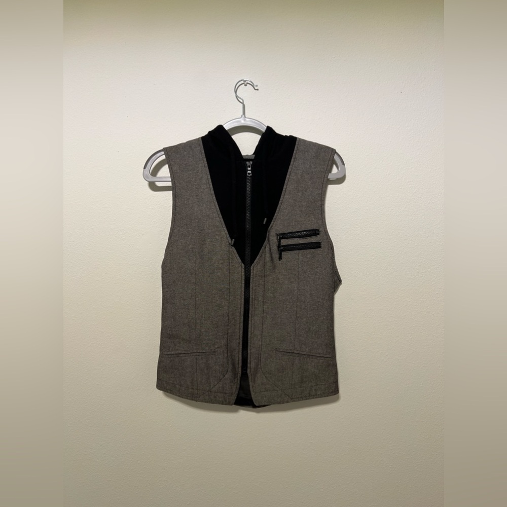 Bar lll Two Tone Zip Hooded Vest